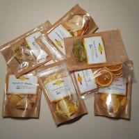 Фруктовые чипсы и пастилу (яблоки, бананы, манго, хурма, груша, апельсин, киви, ананас)