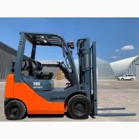 Бензиновый вилочный автопогрузчик Toyota. Модель: 8FG15. 2012 года выпуска