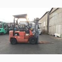 Вилковий автонавантажувач Nissan з напрацюванням 1295 м/год. Модель: J01M15
