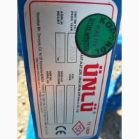 Плуг навісний з амортизаційною рамою 3-х корпусний Unlu (Турція)