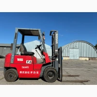 Бензиновий навантажувач Nissan, на 1.5 тонни. Модель: NJ01M15