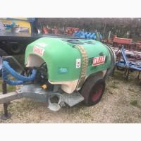 Продам оприскувачі Італія від 1-2т