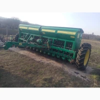 Опрыскиватель прицепной John Deere	840i