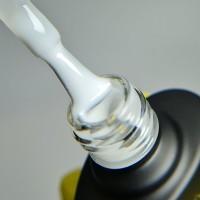Must Have! Молочний Гель-лак Izzy Premium Milky для ідеального покриття