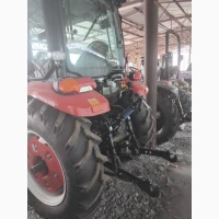 Трактор колісний Hanwo 904 на 90 сил - Червоний