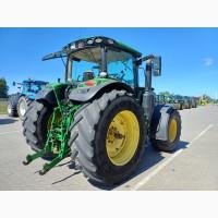Трактор John Deere 6215R