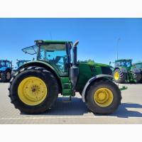 Трактор John Deere 6215R