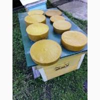 Продам 1000%натуральниц віск, без домішок зі своєї пасіки з усіма аналізами та паспортом
