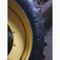 Обприскувач самохідний John Deere 4930