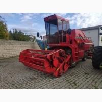 Комбайн Massey Ferguson 16