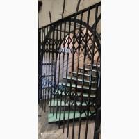 Решетки раздвижные металлические на окна, двери, витрины. Прoизводство и установка