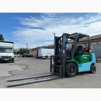 Газобензиновий навантажувач Sumitomo, з позиціонером вил. Модель: 11FT25PAXIII21S