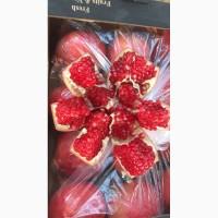 Гранат и фрукты из Испании