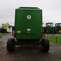 Прес-підбирач John Deere 592