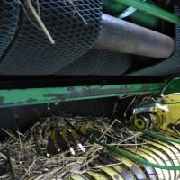 Прес-підбирач John Deere 592
