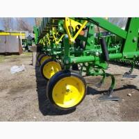Пропашной культиватор John Deere 825 RM 8 рядов