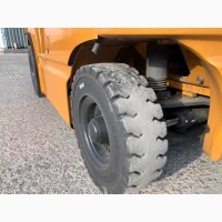 Вилковий електронавантажувач Toyota з напівкабіною, випуск кінець 2020 року Модель: 8FB15