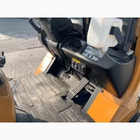 Вилковий електронавантажувач Toyota з напівкабіною, випуск кінець 2020 року Модель: 8FB15