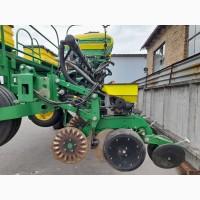 Сеялка точного высева пневматическая John Deere 1745