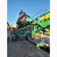 Сеялка точного высева пневматическая John Deere 1745