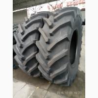 Шина тракторна на John Deere 710/70R38 (28р38) BKT