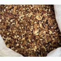 Горіхи та сухофрукти в асортименті