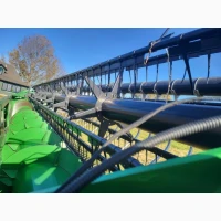 Жатка флекс John Deere 630F Hydraflex шириною 9 метрів