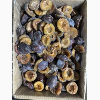 Продам заморожені сливи (половинки)