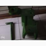 Продам кронштейн маркера JD 1745, А 54073 права з пальцем John Deere