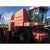 Комбаин комбайн зерноуборочный Massey Ferguson 38