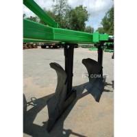 Плуг трехкорпусный 3х30, стойка 60-70 (Польша)