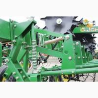 Просапний культиватор John Deere 825 (8 рядів)