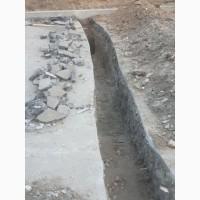 Копання траншеї вручну