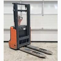 Поводковий штабелер Linde L12, 1.2т., 2600 мм підйом